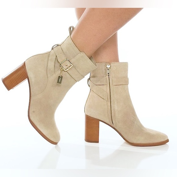 NWT COACH Olivia Suede Ankle Booties Color: OATMEAL Size 10 - Picture 2 of 16